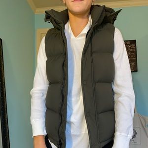 Aritiza super puff vest